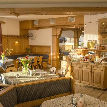 Hotel Pension Sonnenuhr 타우플리츠 외부 사진