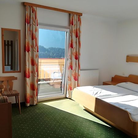 Hotel Pension Sonnenuhr 타우플리츠 외부 사진