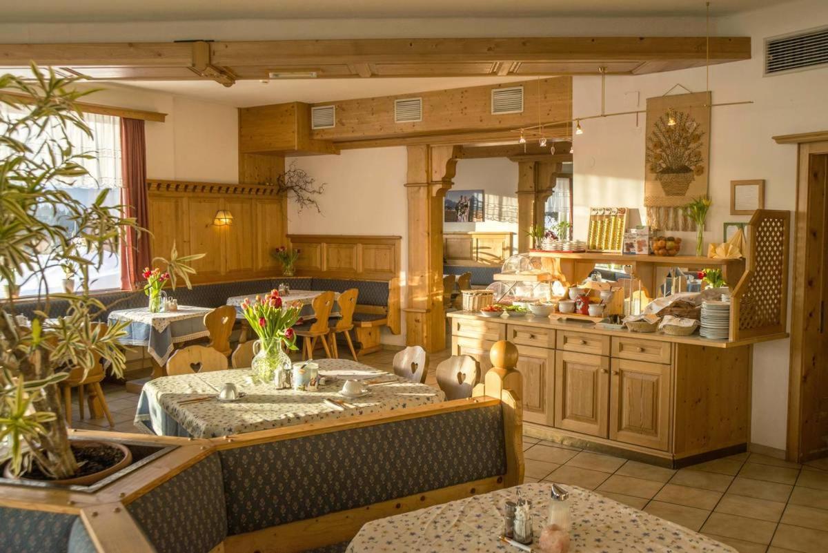 Hotel Pension Sonnenuhr 타우플리츠 외부 사진