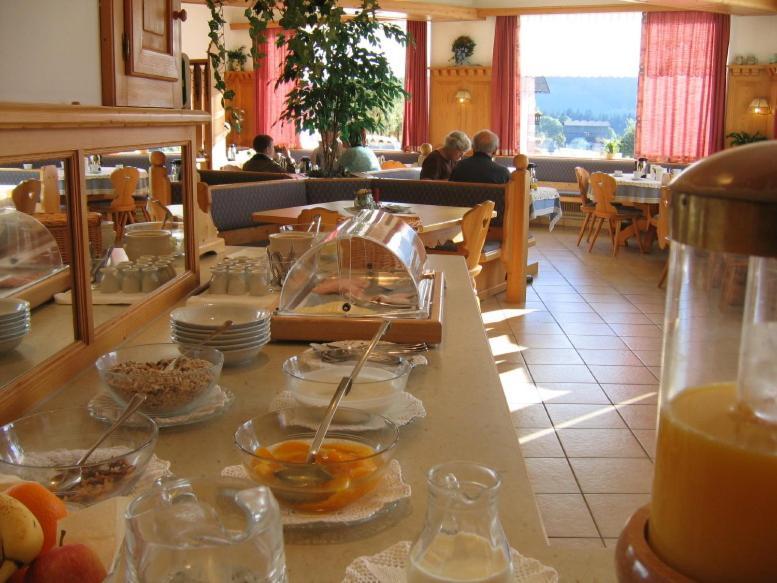 Hotel Pension Sonnenuhr 타우플리츠 외부 사진