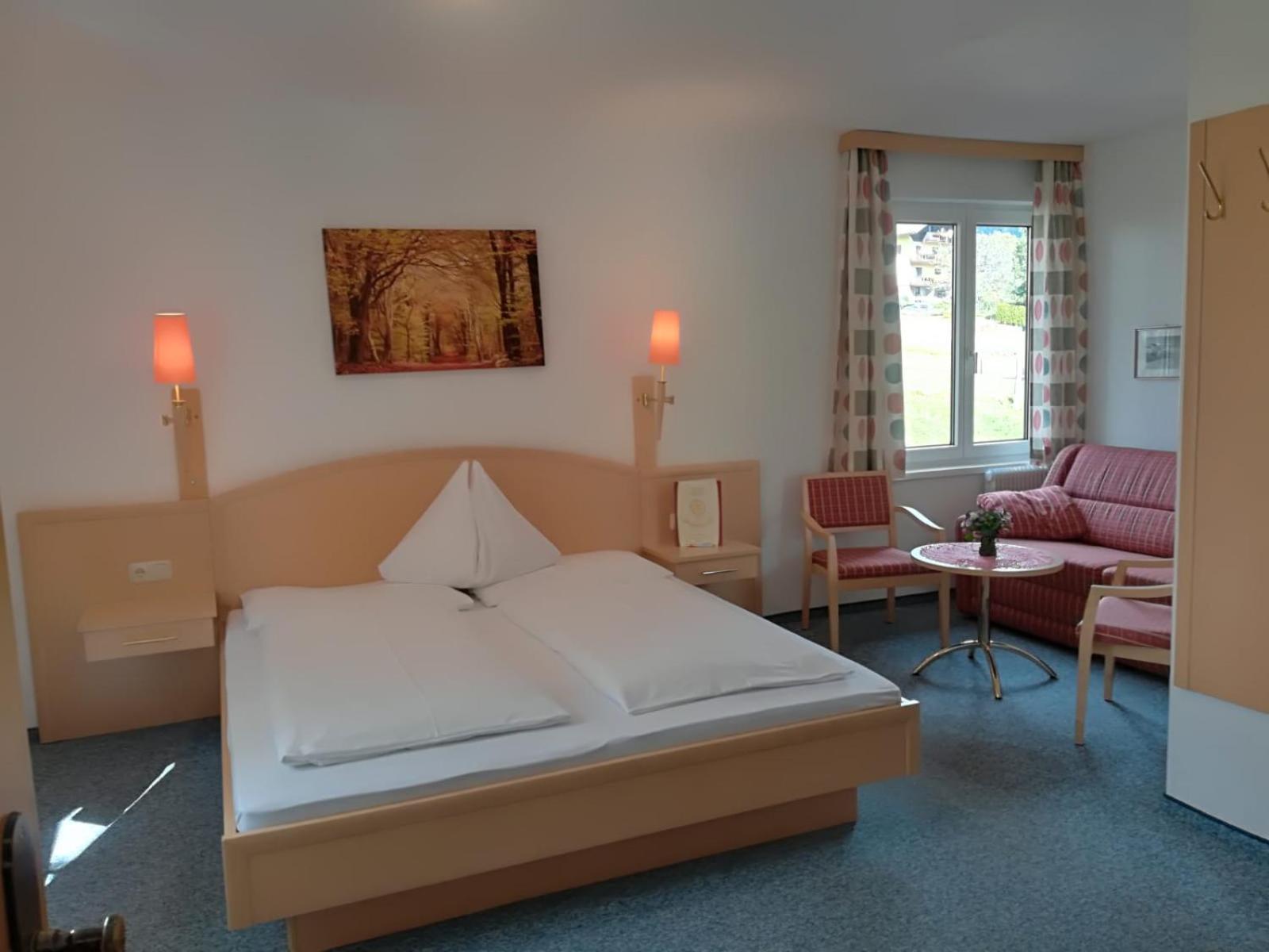 Hotel Pension Sonnenuhr 타우플리츠 외부 사진